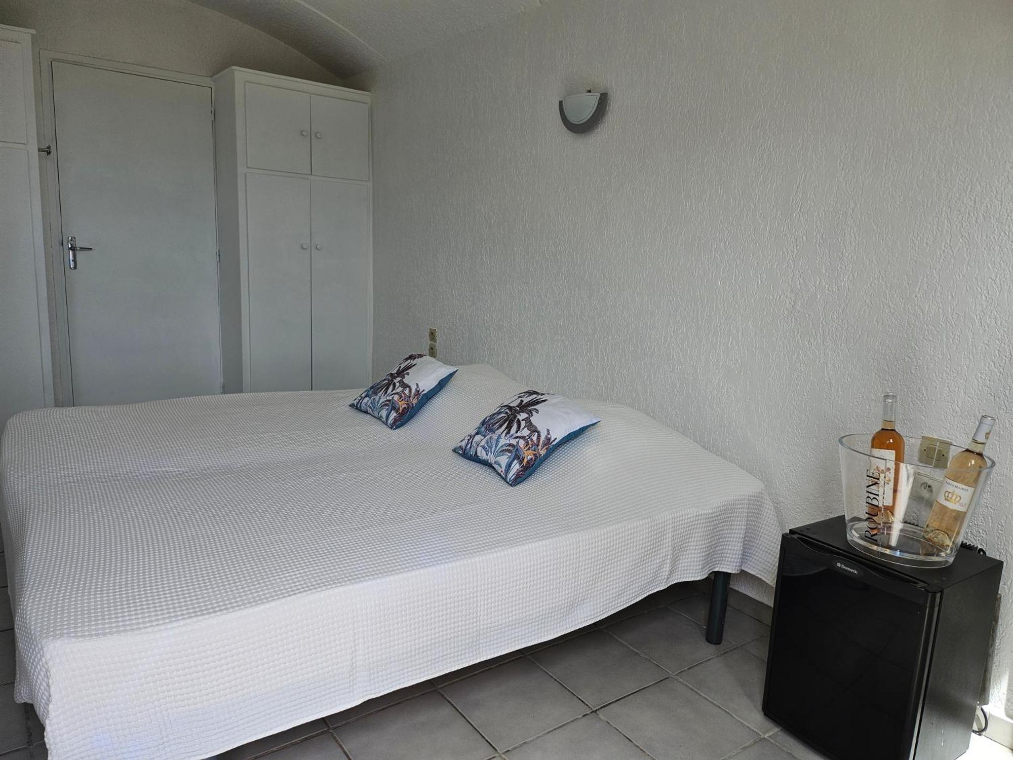 Capsud, La Garde-Freinet Apartment ภายนอก รูปภาพ